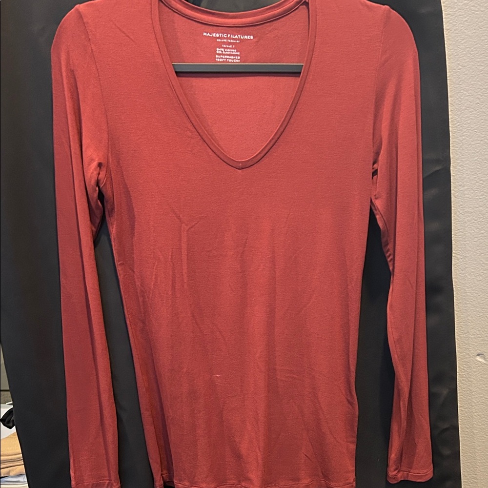 Majestic Filatures Women's Long Sleeve V-Neck Top - Rust Red